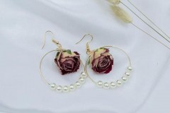 镀金餐具贵气十足，但保养起来真麻烦​