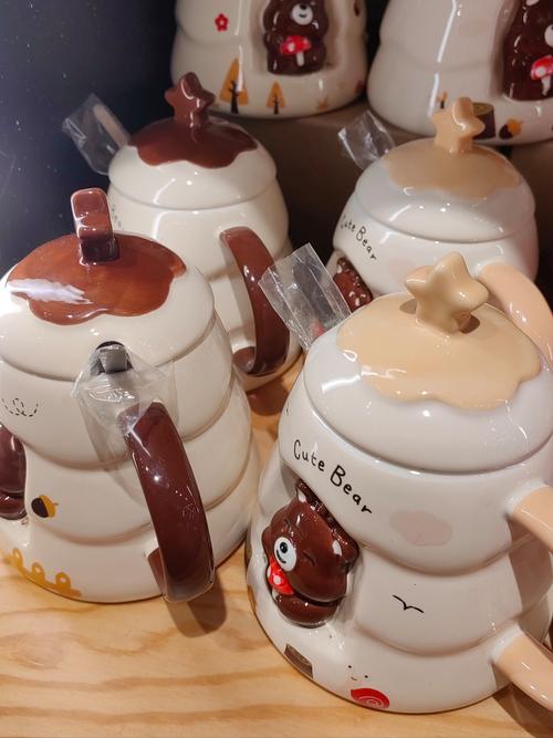 马克杯的创意装饰元素运用